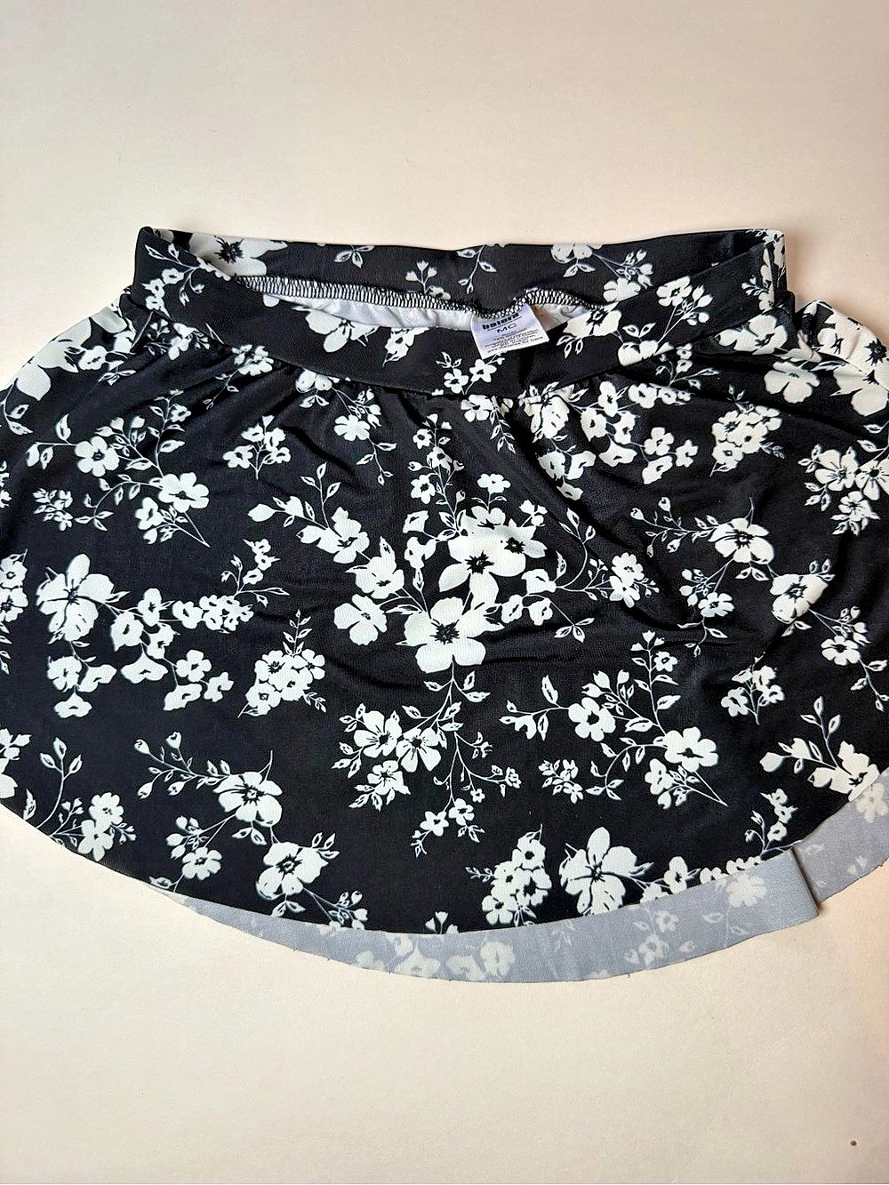 balera Floral Mini Skirt Black & White Size Medium Like New